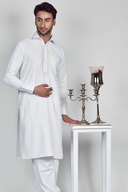 Shab-o-Roz White Shalwar Kameez main image 1